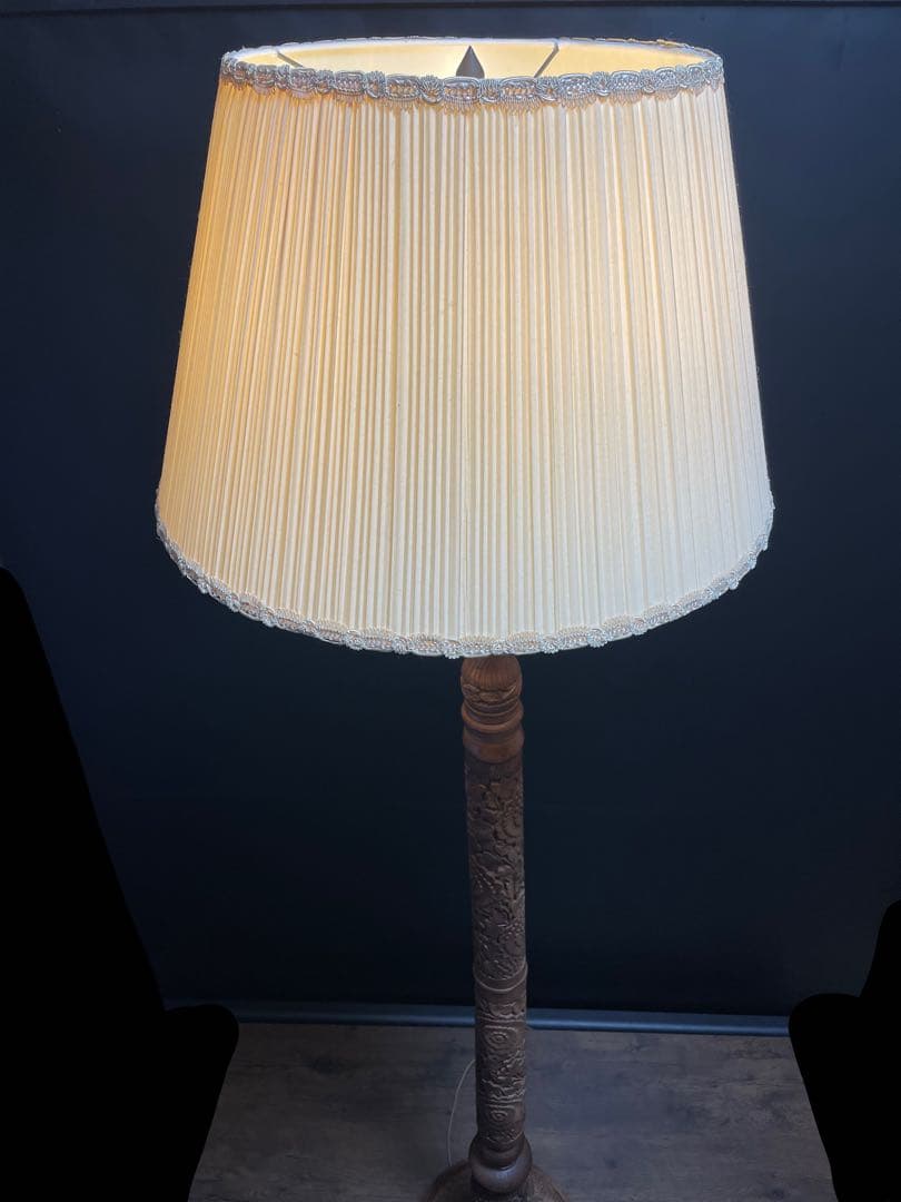 アンティーク　フロアランプ フロアライト　木彫