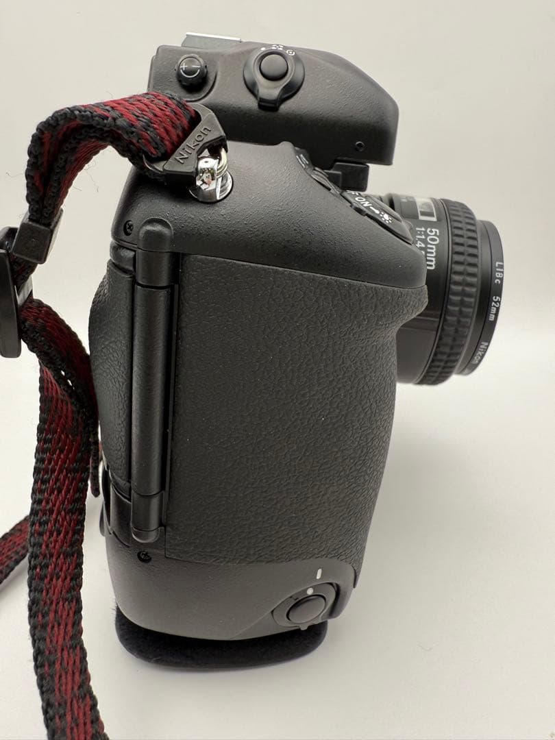 Nikon F5 一眼レフカメラ AF Nikkor 50mmレンズ付き