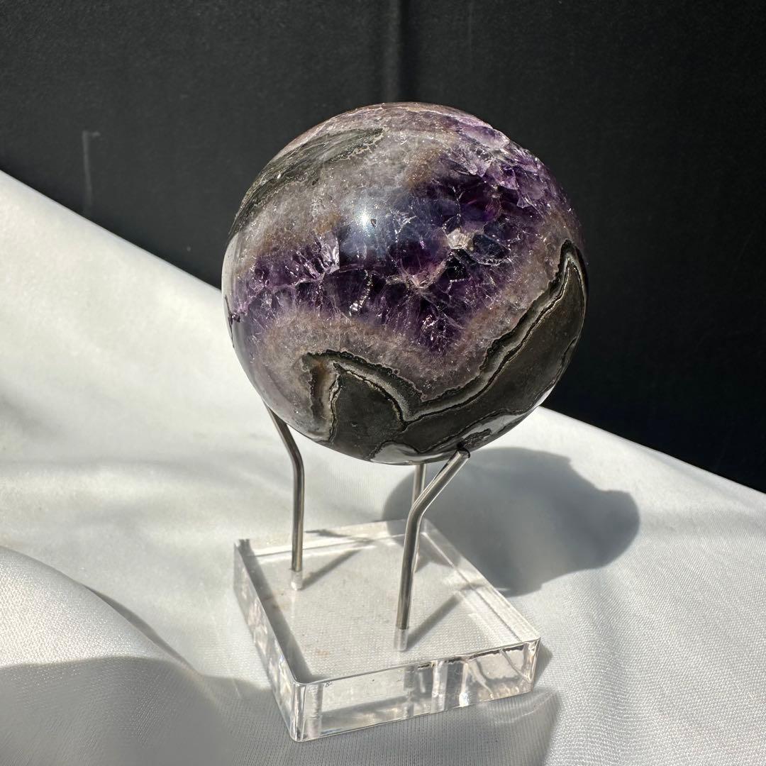 天然石アメジストの笑い口　置物　スフィアD.156