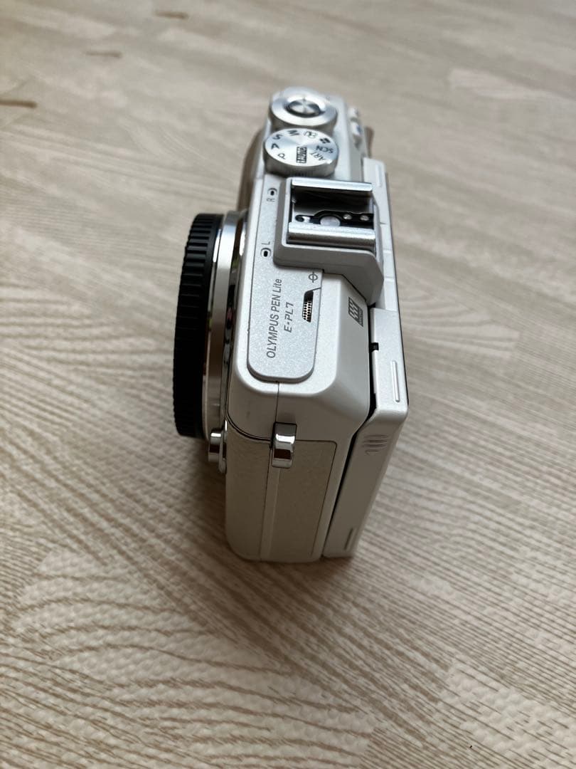 OLYMPUS PEN Lite e-pl7 ミラーレス一眼　ジャンク品