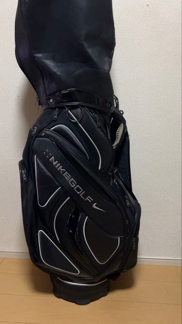 【ひーや】NIKE GOLF ブラック　キャディバッグ　ゴルフバッグ