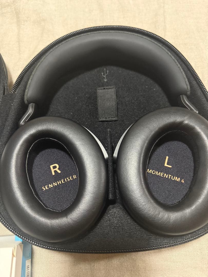 ゼンハイザー　SENNHEISER MOMENTUM 4 Wireless