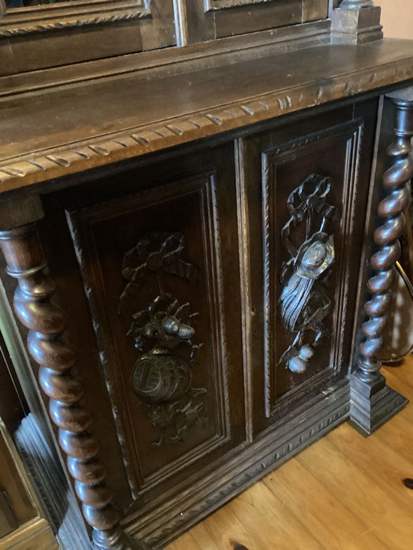 19世紀 アンティークフレンチ　オーク　ルネッサンス　ハントスタイルキャビネット