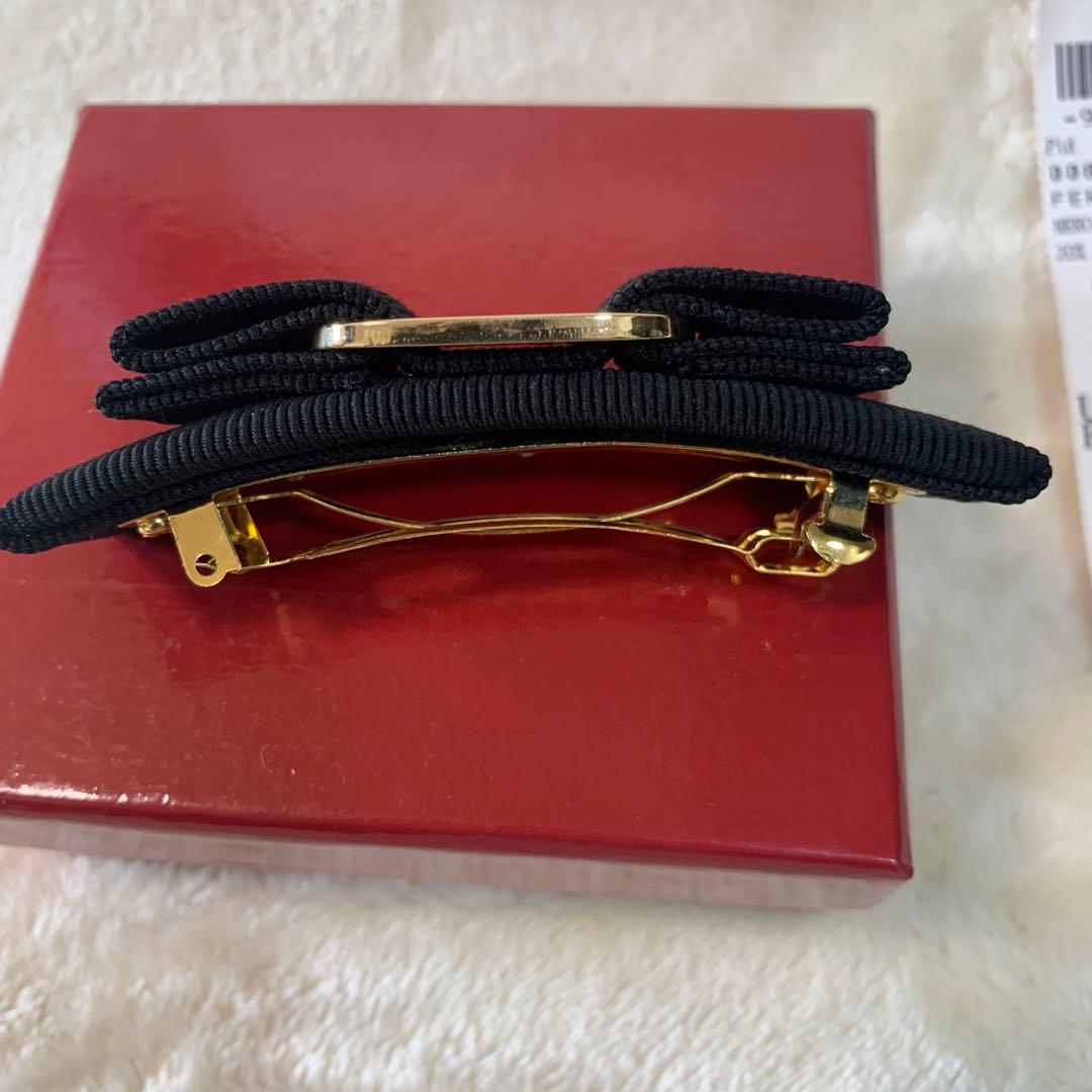 【美品】フェラガモ　ヴァラリボン　バレッタ　ブラック　ゴールド