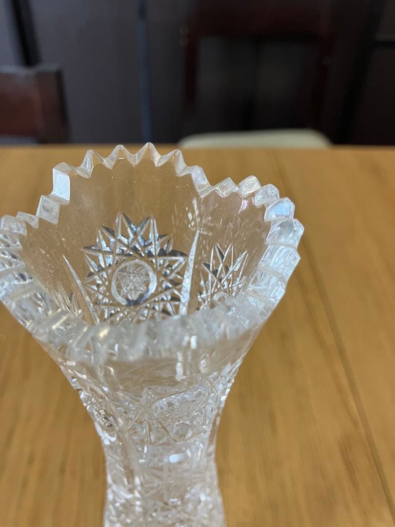 未使用クリスタル花瓶 カットガラス装飾 約25cm