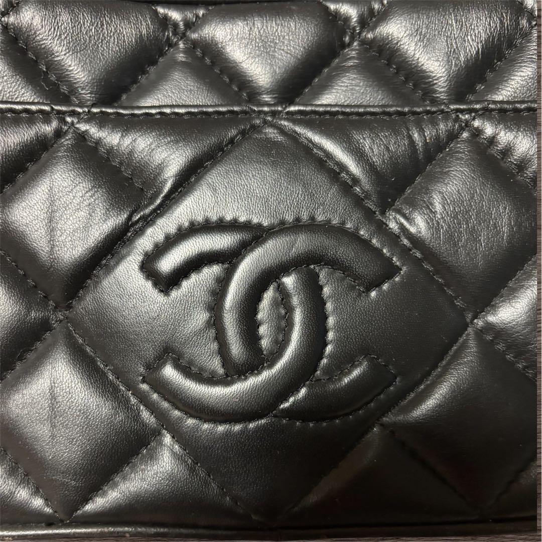 マトラッセショルダーバッグ ブラック