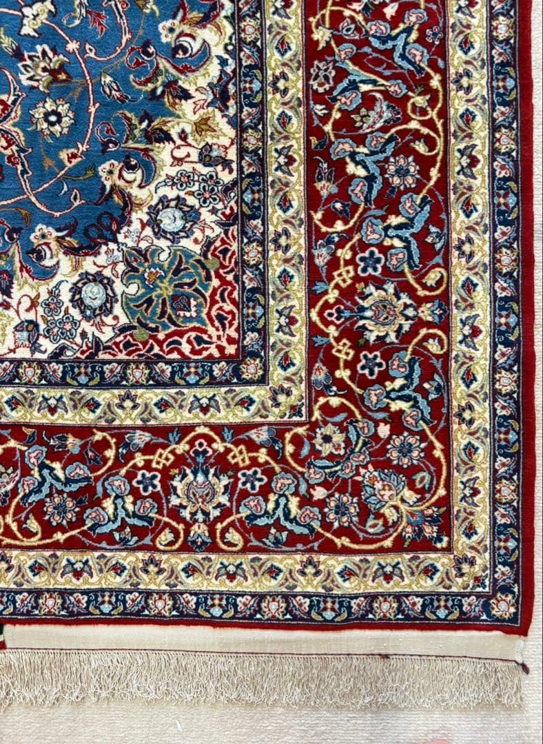 ペルシャ絨毯 イスファハン産（セイラフィアン工房）サイズ約211x152cm