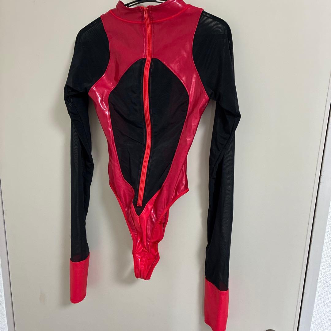 PHARFAITE ロングスリーブ　ボデイースーツルビーカラーMサイズ