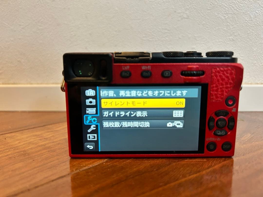 DMC-GM5 レッド12-32mm 純正別売ハンドグリップ付 EVF搭載