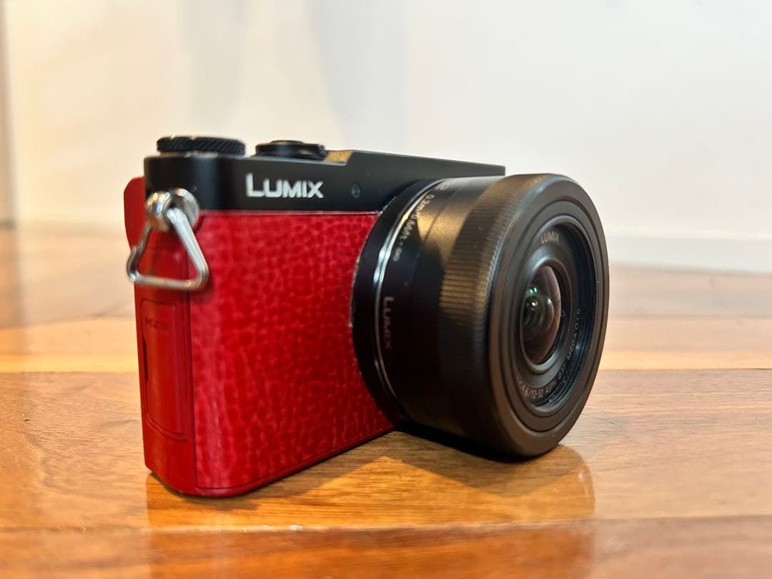 DMC-GM5 レッド12-32mm 純正別売ハンドグリップ付 EVF搭載