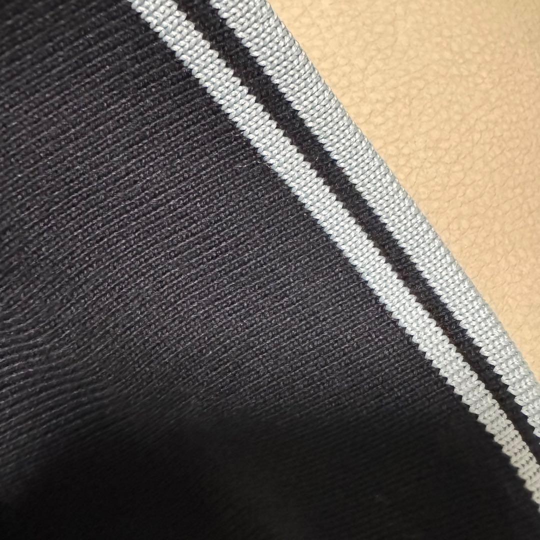 未使用に近い フレッドペリー ロングスリーブ ポロシャツ ブラック×スカイブルー