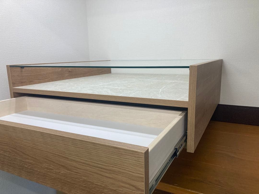 LOWY ロウヤ　木製センターテーブル　ガラス天板　ストーン調