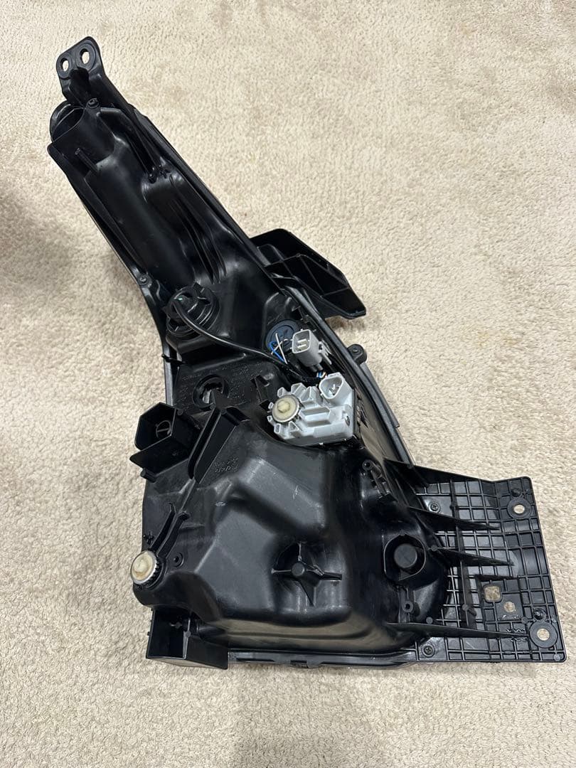スズキ ワゴンRスティングレー MH55S 純正 ヘッドライト