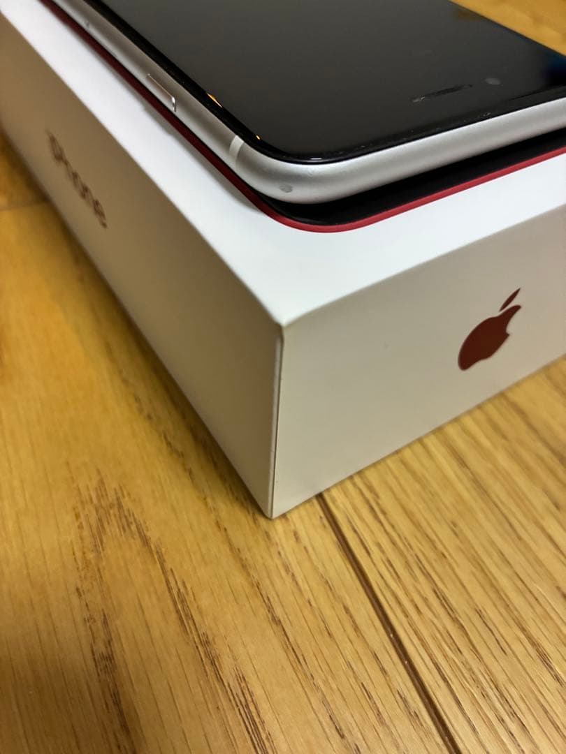 Apple iPhone SE (第2世代) ホワイト