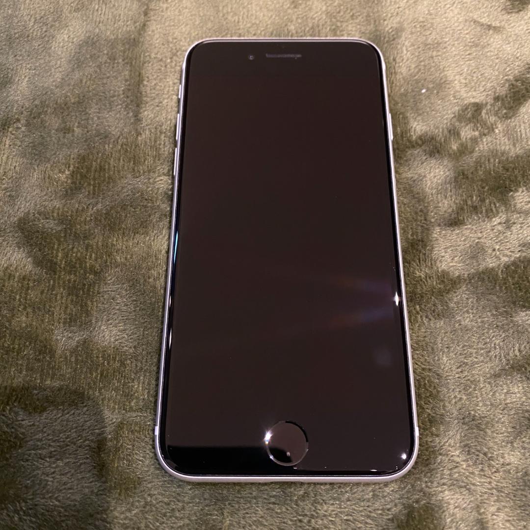 カ*ト様 【128GB】iPhone SE 第2世代 ホワイト SIMフリー【ジ