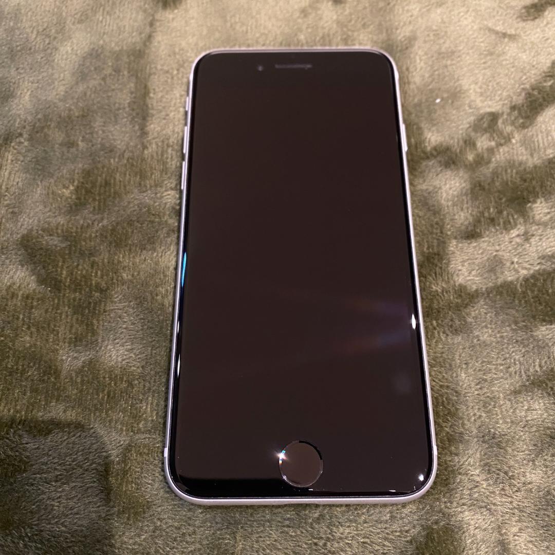 カ*ト様 【128GB】iPhone SE 第2世代 ホワイト SIMフリー【ジ