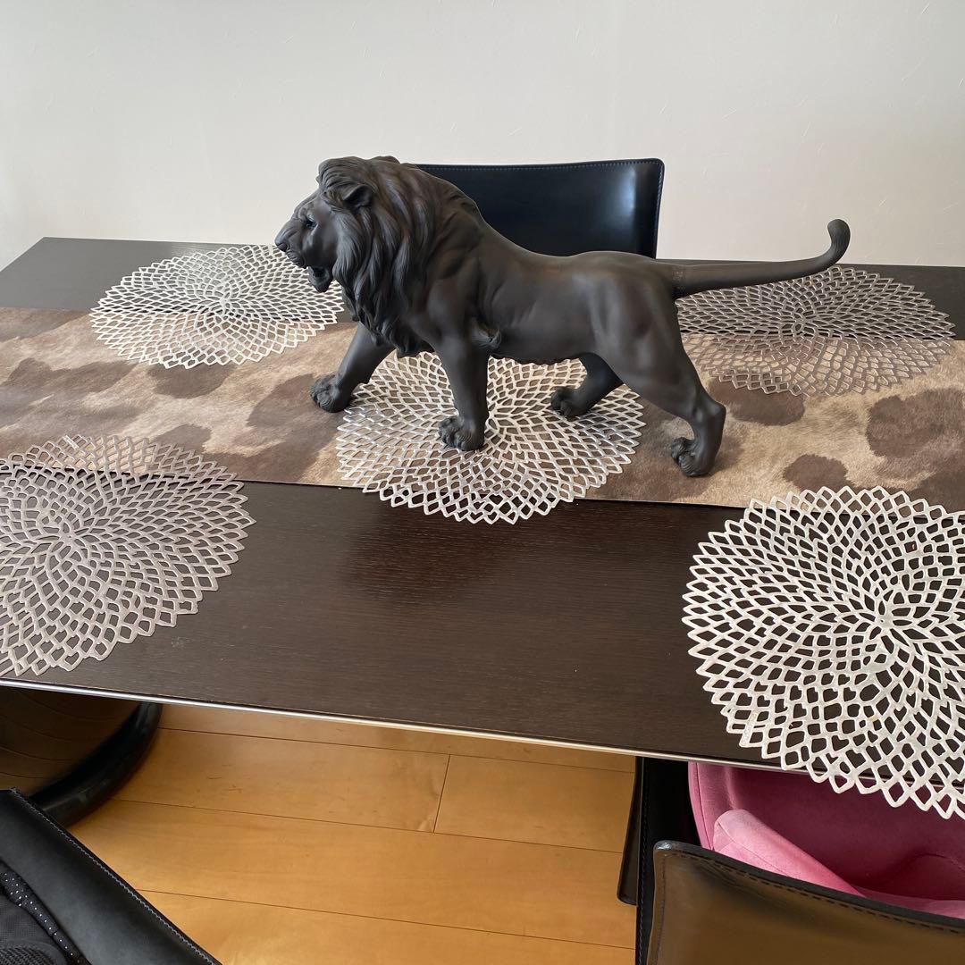 【ブロンズ像（ライオン）】インテリア　オブジェ　迫力、存在感　高品位