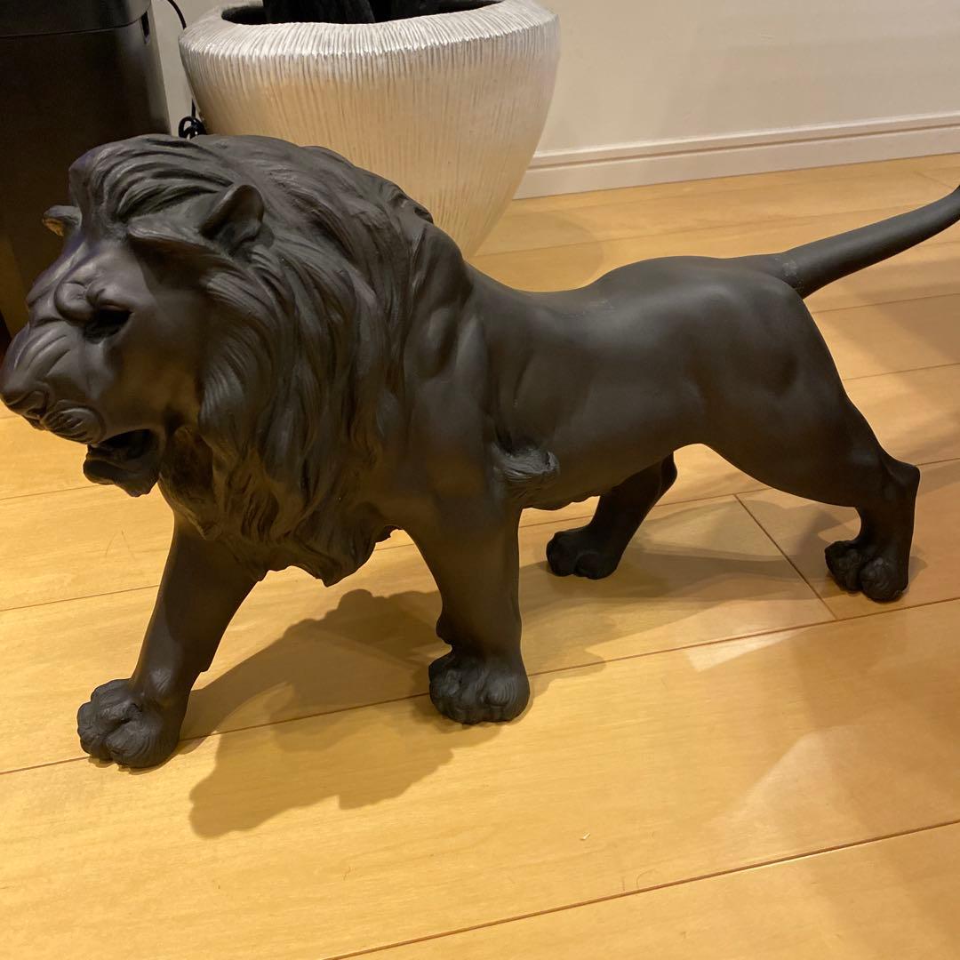 【ブロンズ像（ライオン）】インテリア　オブジェ　迫力、存在感　高品位