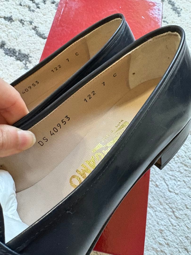 試着のみ◇7c 23.5㎝　フェラガモ パンプス