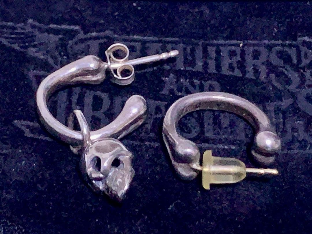 LEATHERS AND TREASURES 2001年スカルボーンピアス 2個