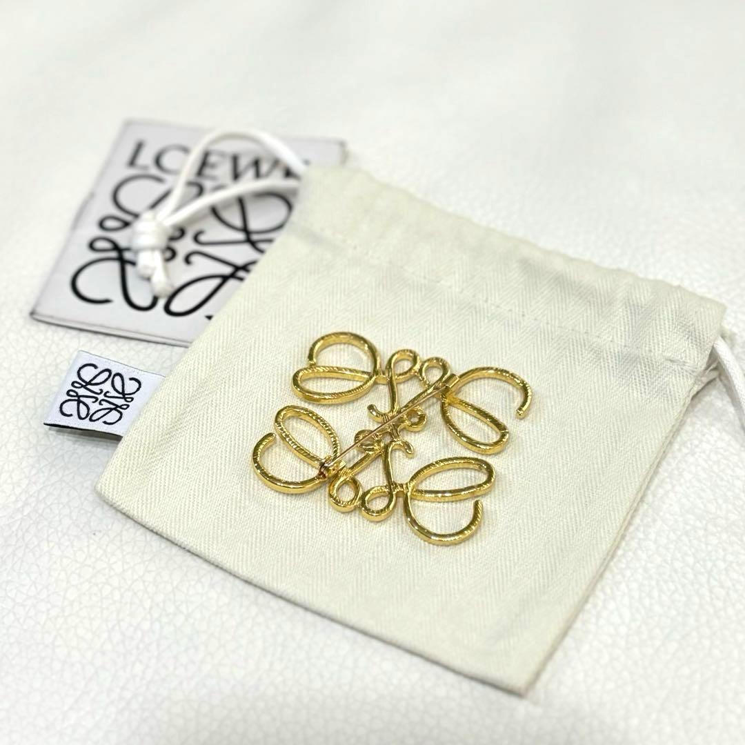 LOEWE ロエベ アナグラム ブローチ