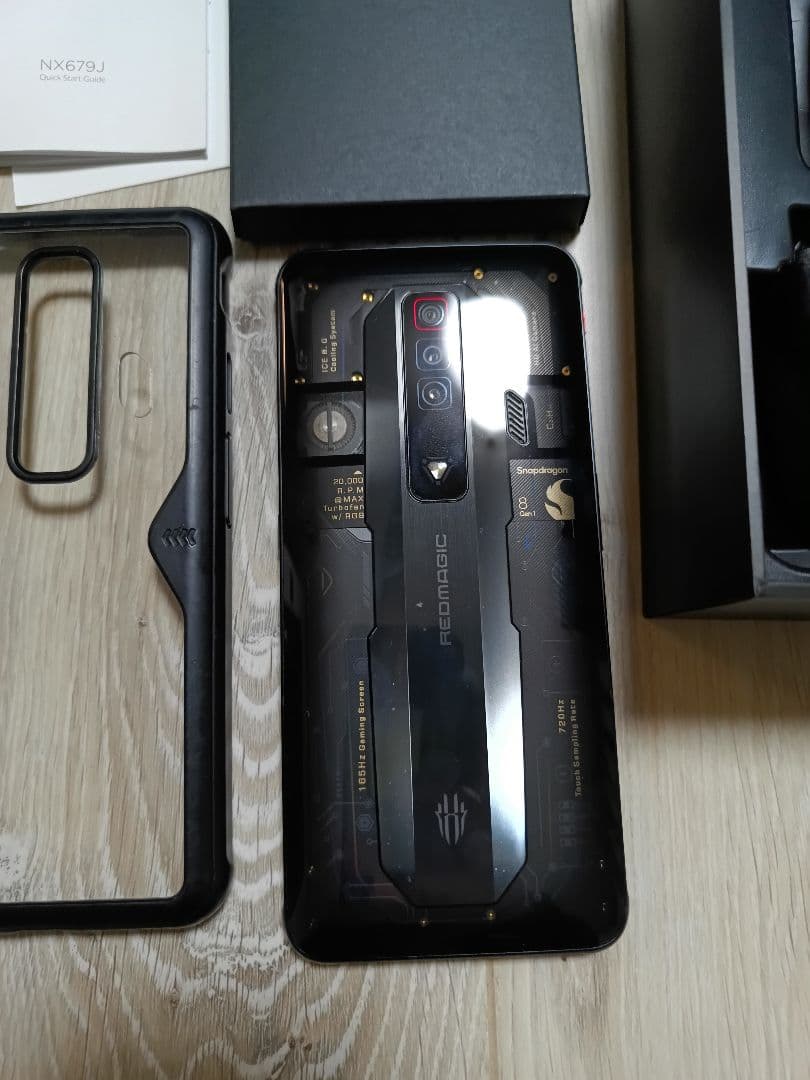 [国内版]nubia製ゲーミングスマホ Redmagic7 18GB/256GB