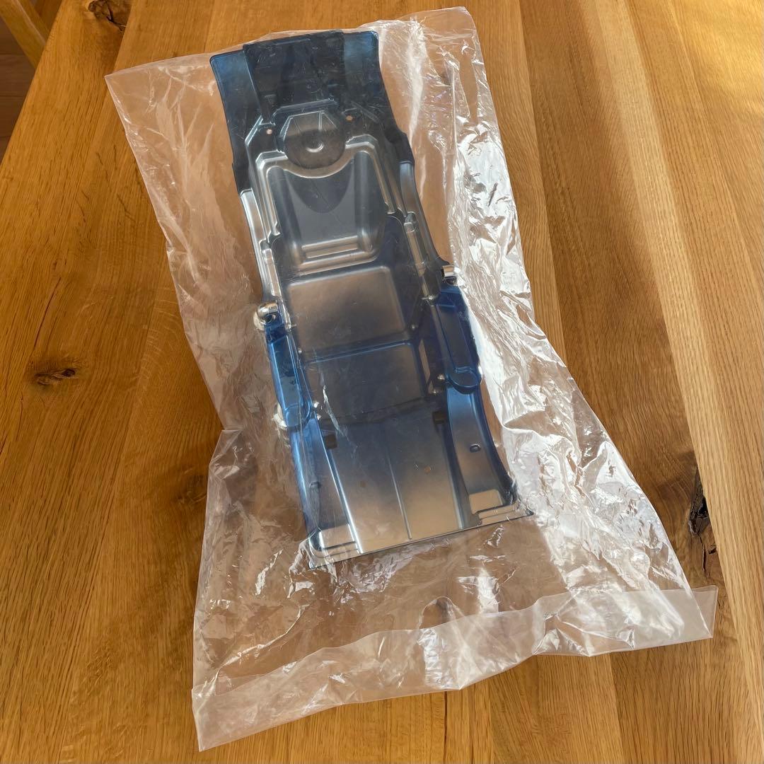 【やっちん】タミヤ 1/18RC XB コングヘッド6x6 塗装済みボディ