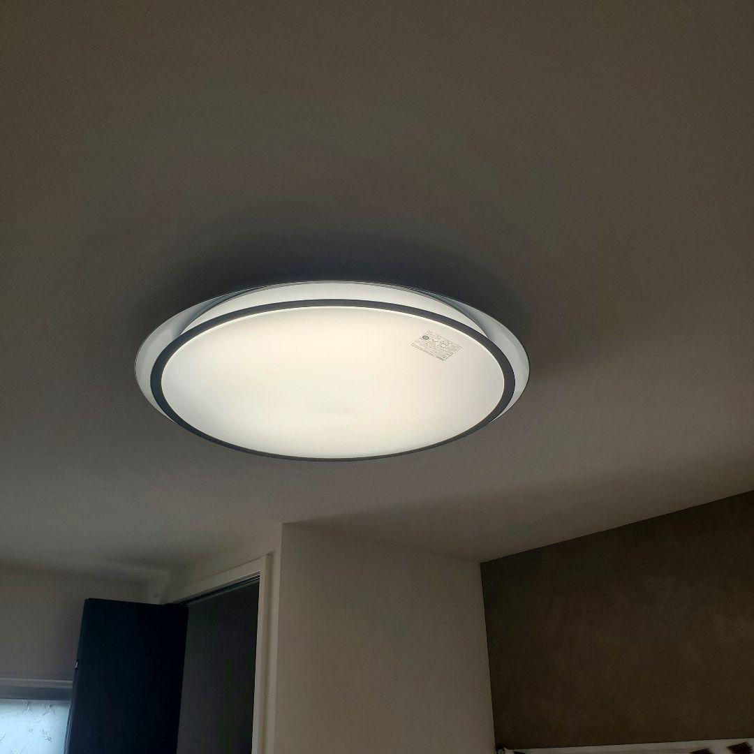 【美品】TOSHIBA LEDシーリングライト 14畳 直径63cm リモコン付