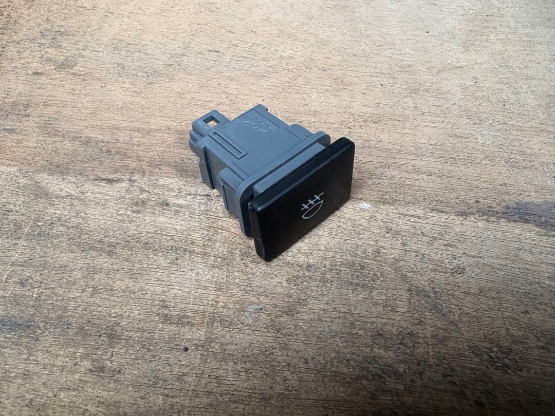 ハイエース 4型 純正フォグランプセット ハーネス・スイッチ付き