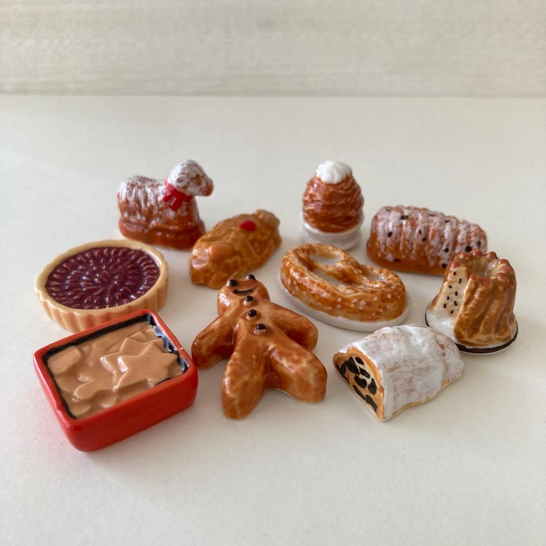 アルザス伝統菓子のフェーヴ10個セット　フランス雑貨　ミニチュア　陶器