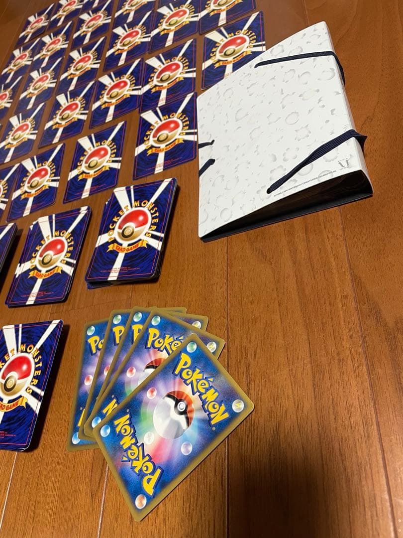 まとめ売り　ポケモンカード　旧裏各種とポケモンカード入れ