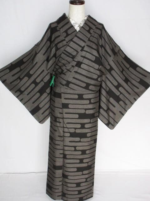 新古品！純泥染＊７マルキ＊本場大島紬＊木邑大島紬織物＊着物＊１６５ｃｍ＊裄６６