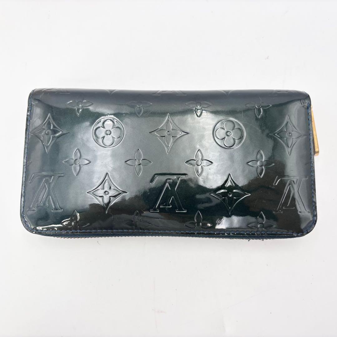 ルイ・ヴィトン M93722 ヴェルニ ジッピーウォレット ブルーニュイ