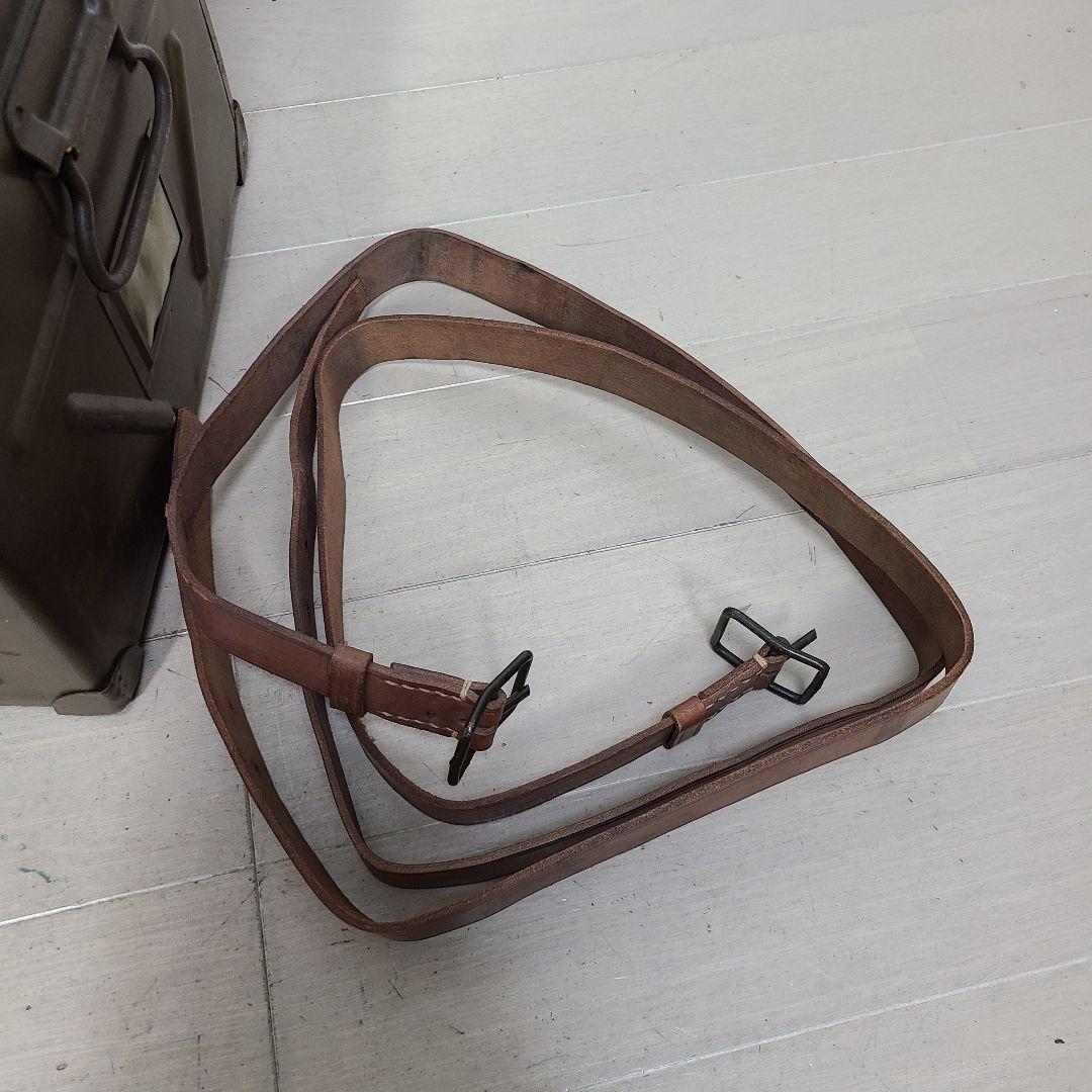 く*ま様 旧日本軍 将校用トランク 金属製 当時物