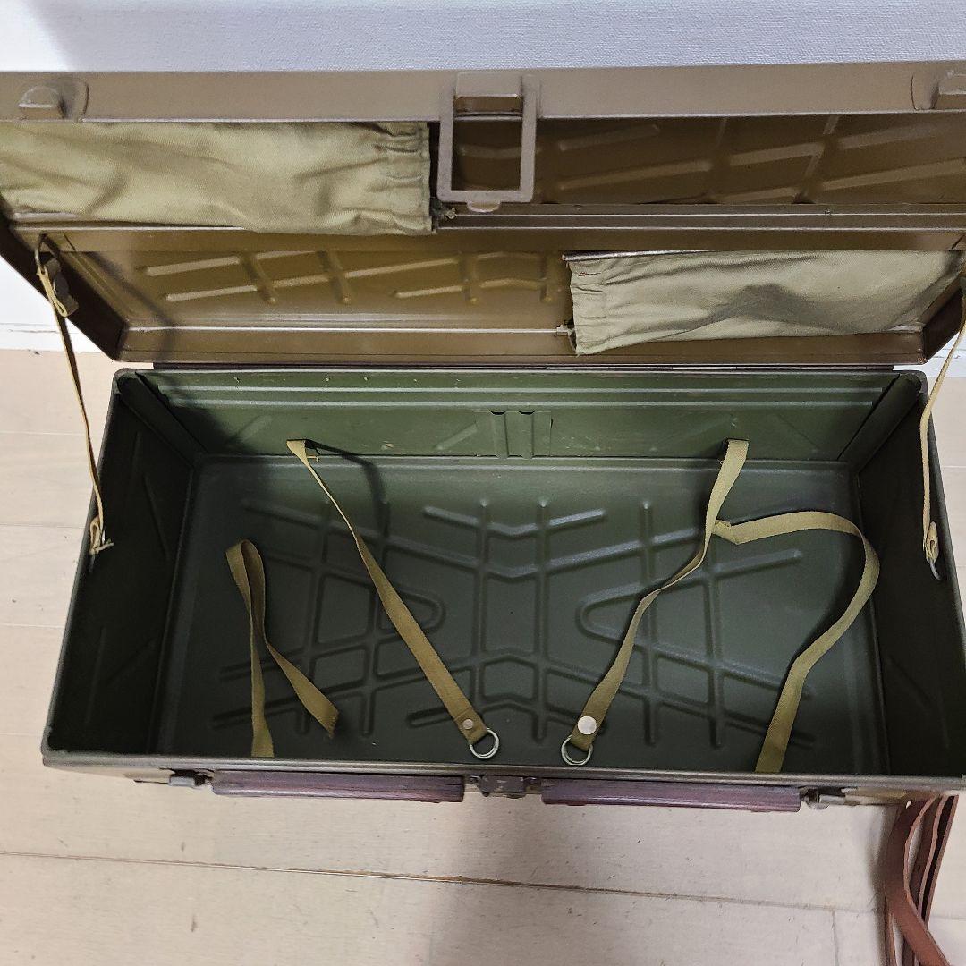 く*ま様 旧日本軍 将校用トランク 金属製 当時物