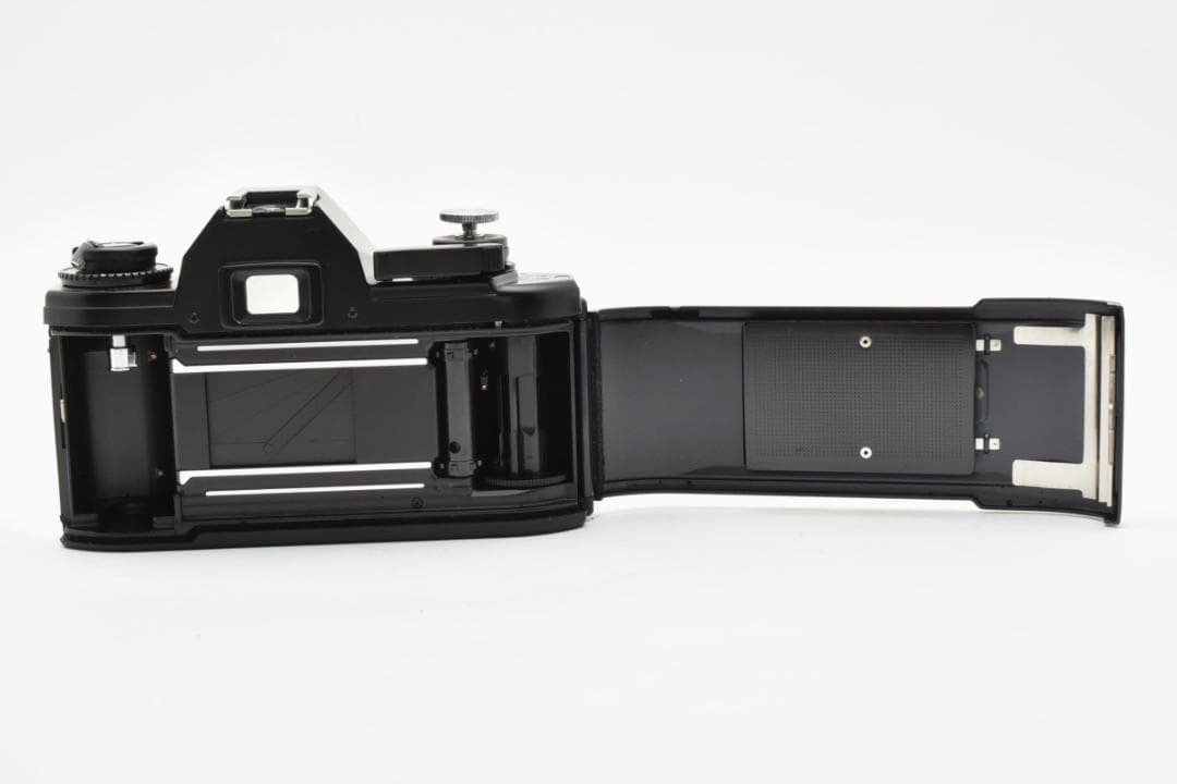 超美品 NIKON ニコン EM フィルムカメラ　モルト新品交換済 M662