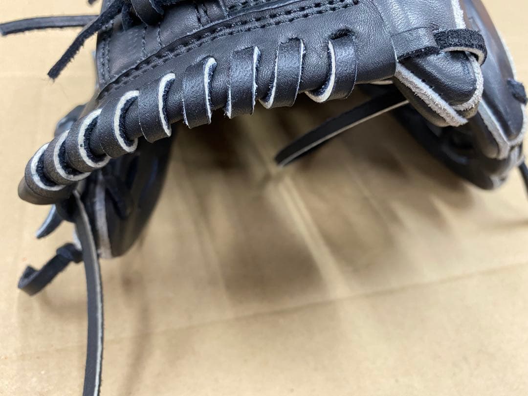 タン濃30、黒芯白16、キャメル芯白5、赤10