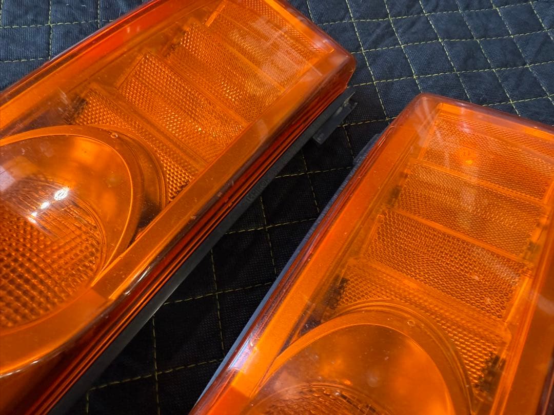 トヨタ　FJクルーザー US仕様　ウインカーレンズユニット 左右