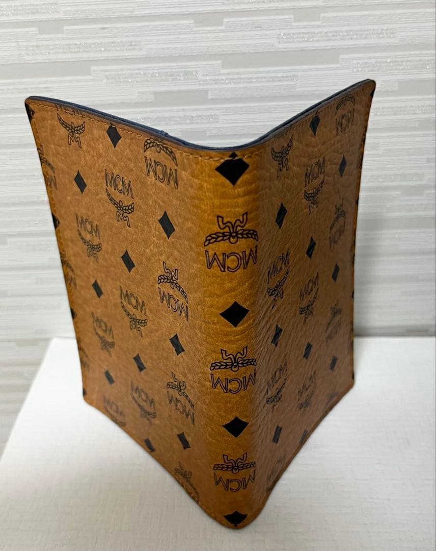MCM ロゴプリント パスポートケース ブラウン