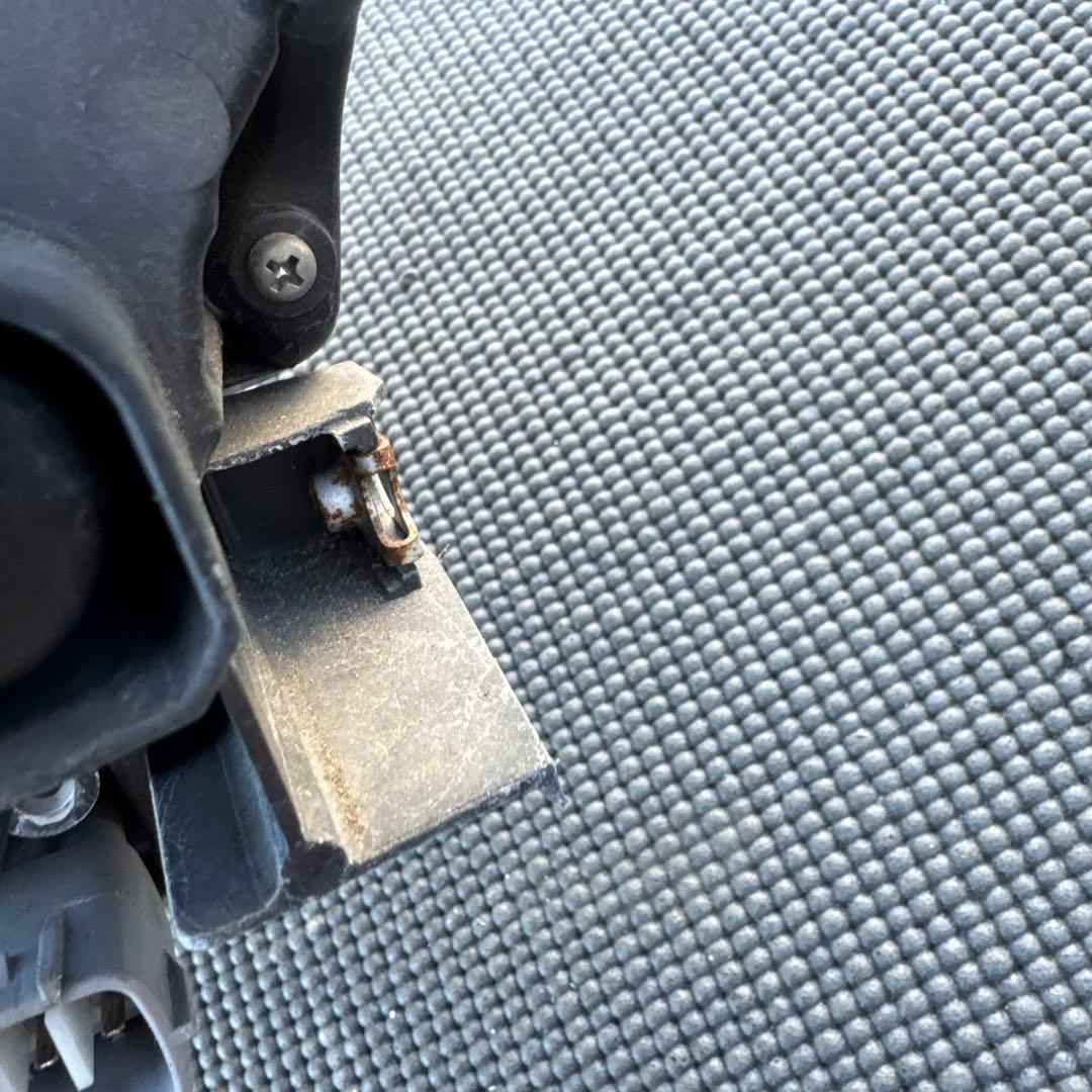 トヨタ　プリウス　30 前期　LEDヘッドライト ヘッドランプ　左右セット中古品