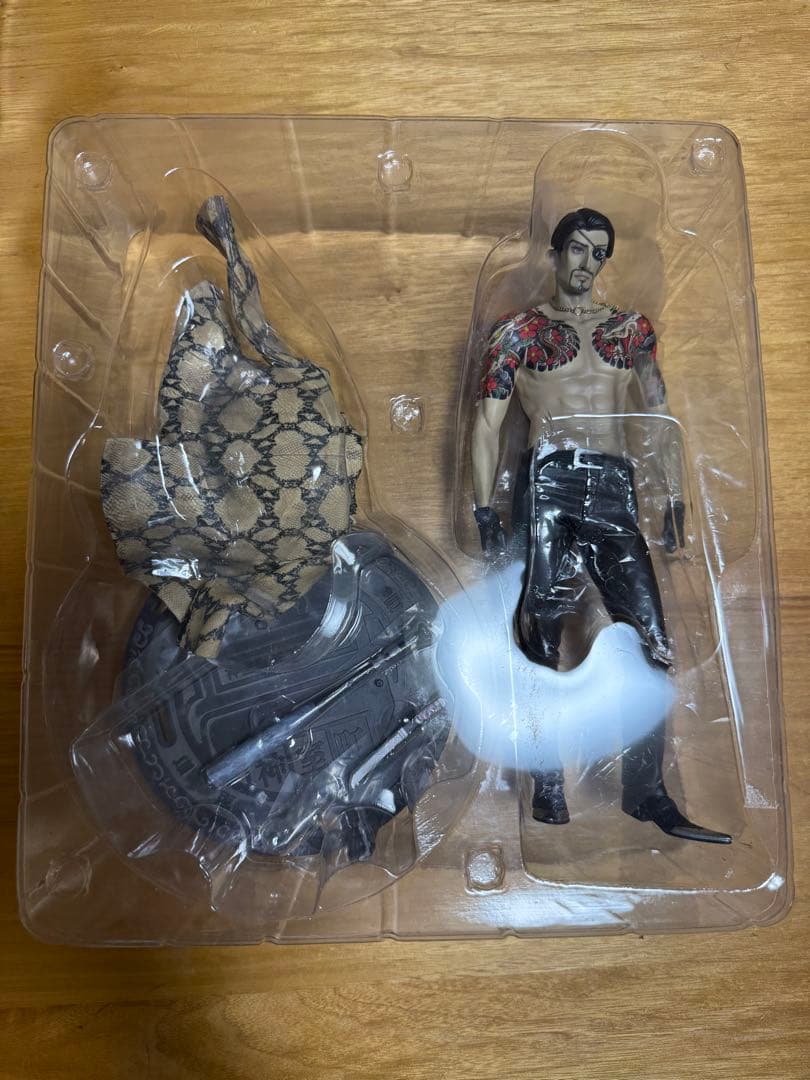 龍が如く　真島吾朗　フィギュア　シナプス