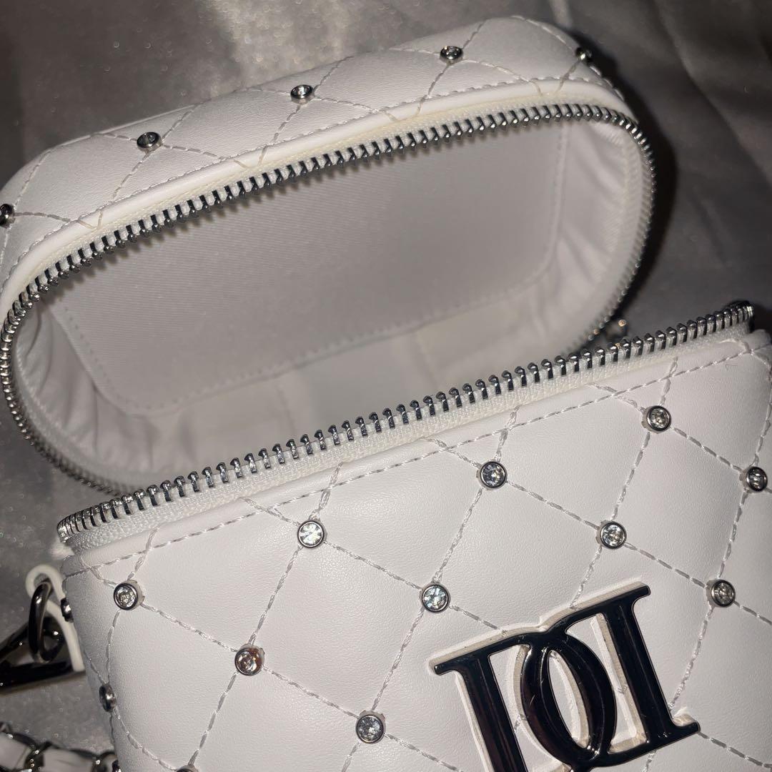 ダーリッチ キルティングビジュースクエアミニバッグ ホワイト