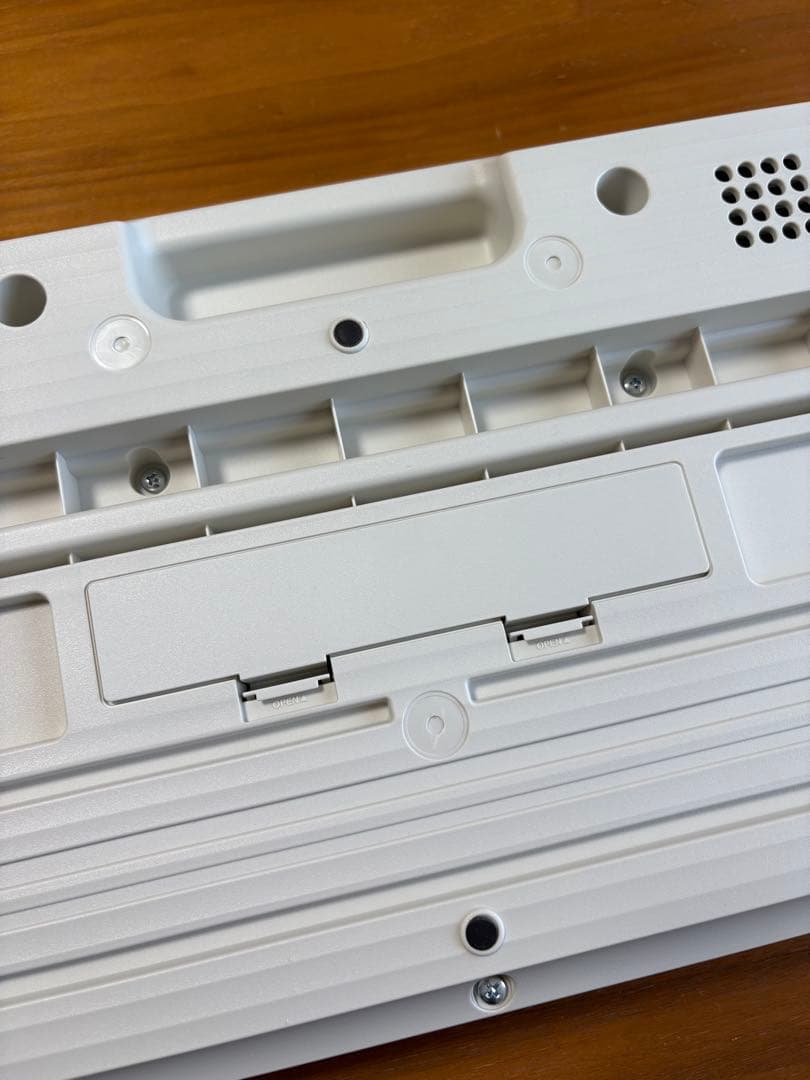 超美品 カシオ CASIO 電子キーボード カシオトーン CT-S1 ホワイト