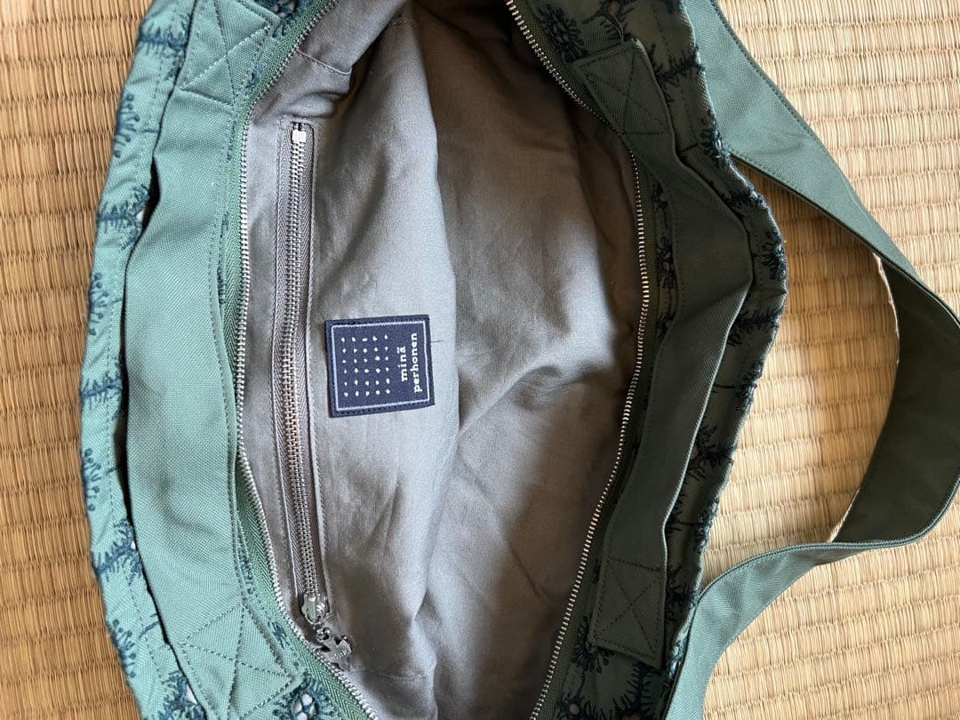 ミナペルホネン　anemone 花柄 グリーン　ショルダーバッグ