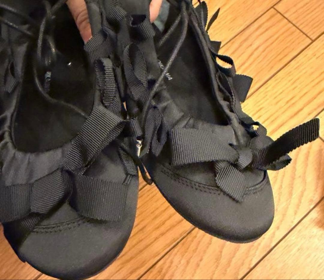 テリー田中　TSURU ブラック フラットシューズ