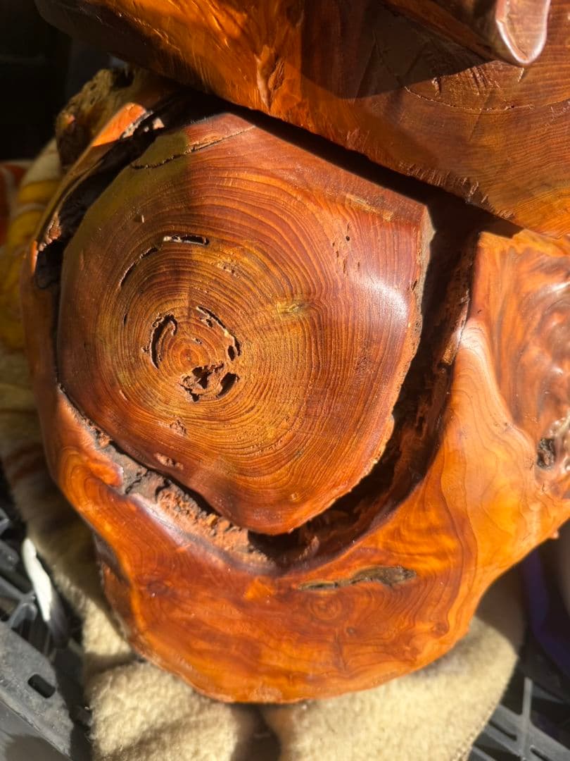 薔薇　木彫り　一刀彫り　布袋　台付き