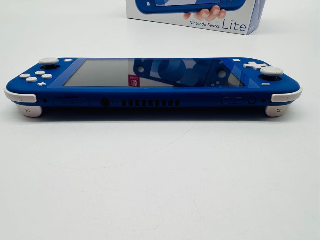 任天堂　switchl　ight　液晶不良　ジャンク品