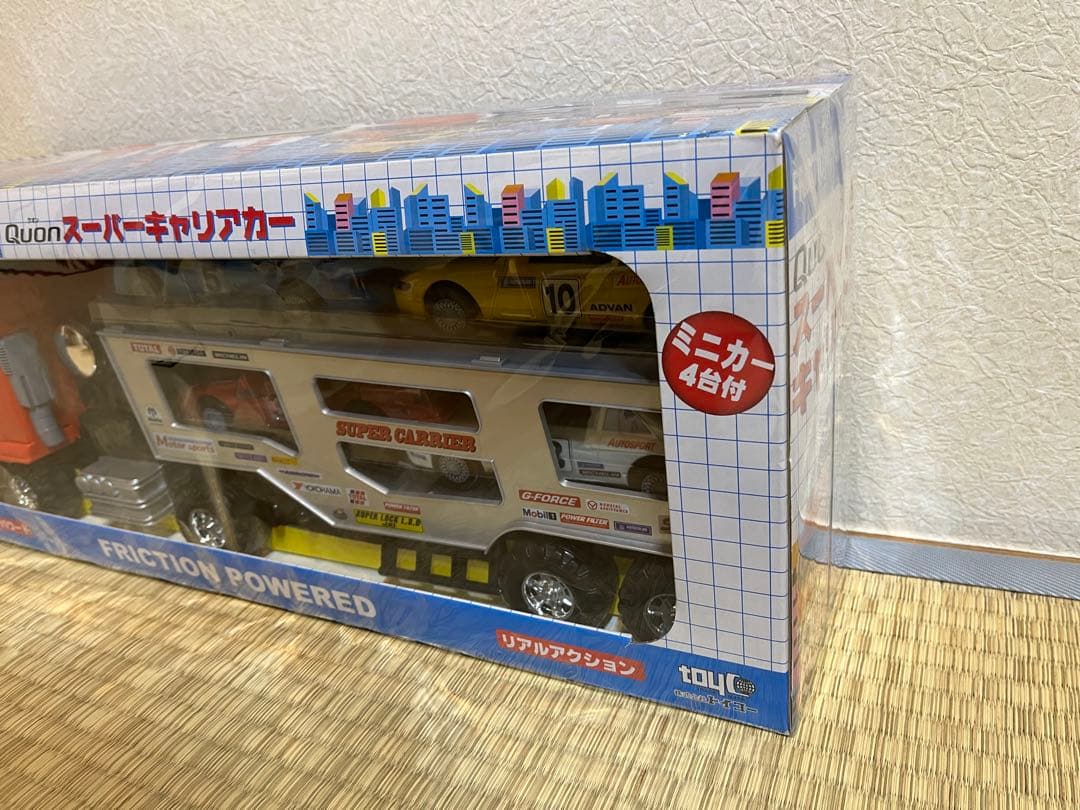 【新品未開封】トイコー QUON スーパーキャリアカー