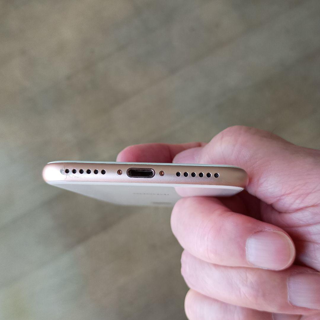 iPhone8本体のみ　付属品なし 訳あり