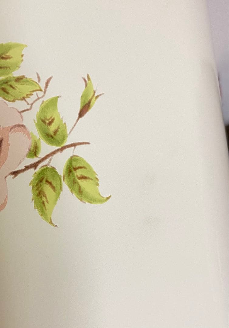 イマン　ダイアナローズ　缶